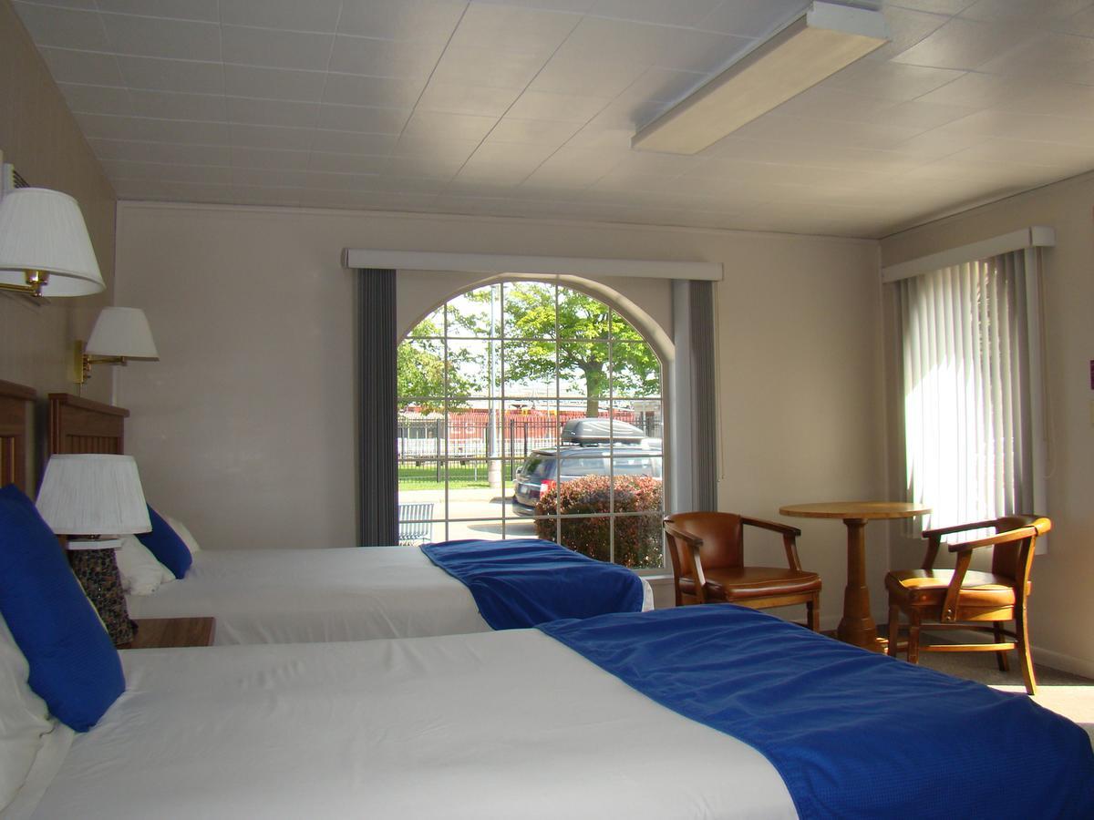 סולט סנט מרי Long Ships Motel מראה חיצוני תמונה
